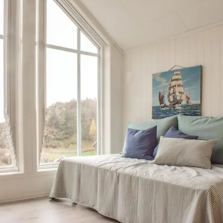 Five-bedroom Holiday In * Farsund